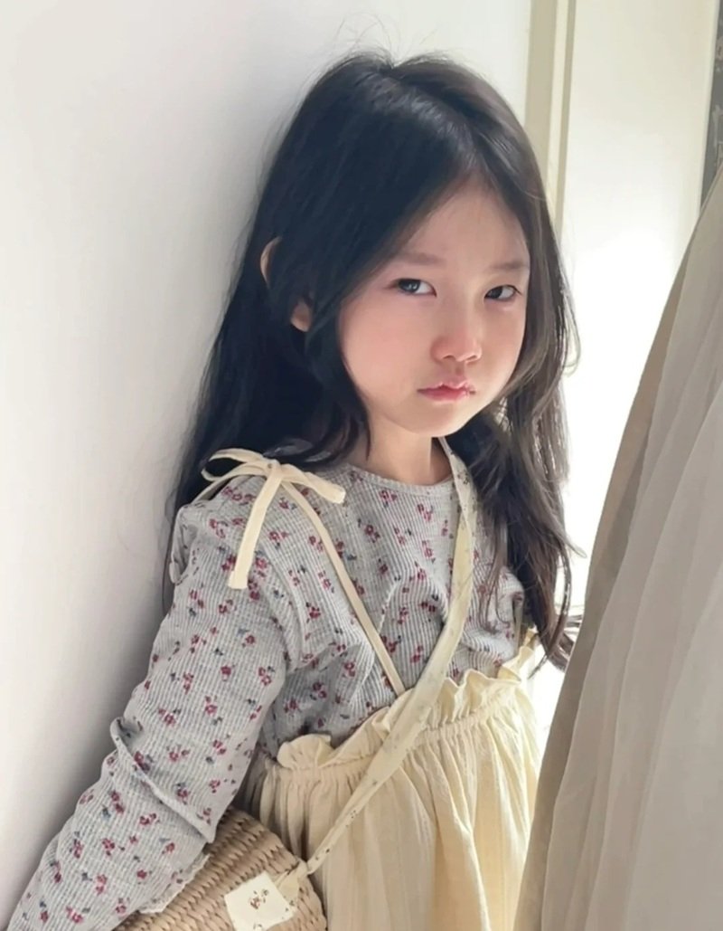 ảnh em bé khóc cute 11