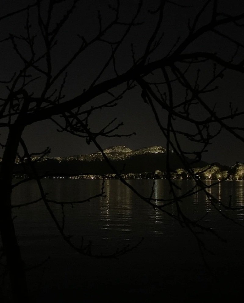 ảnh phong cảnh đêm buồn 21