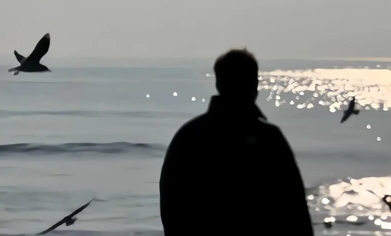 ảnh quay lưng nam buồn 8