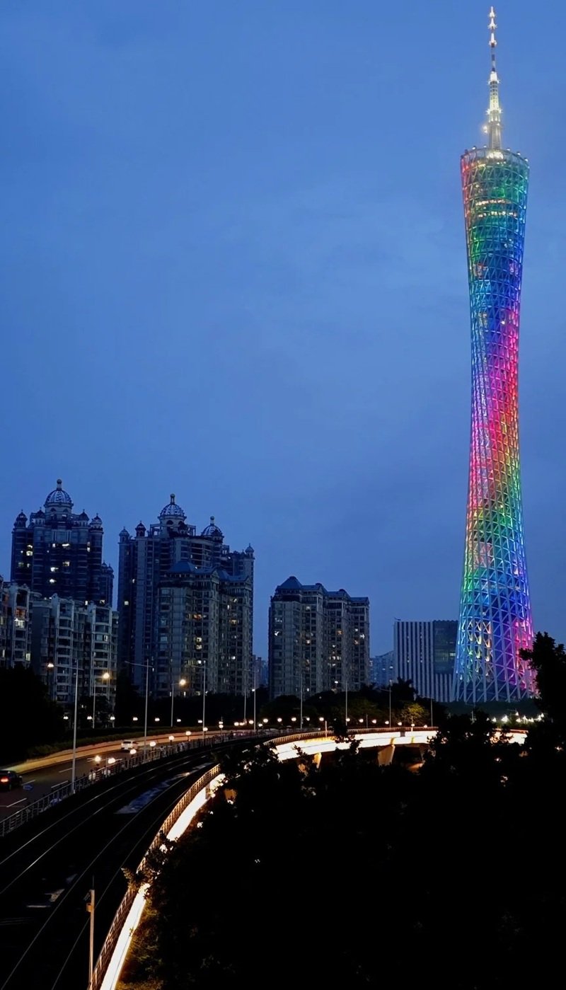 ảnh thành phố về đêm 13