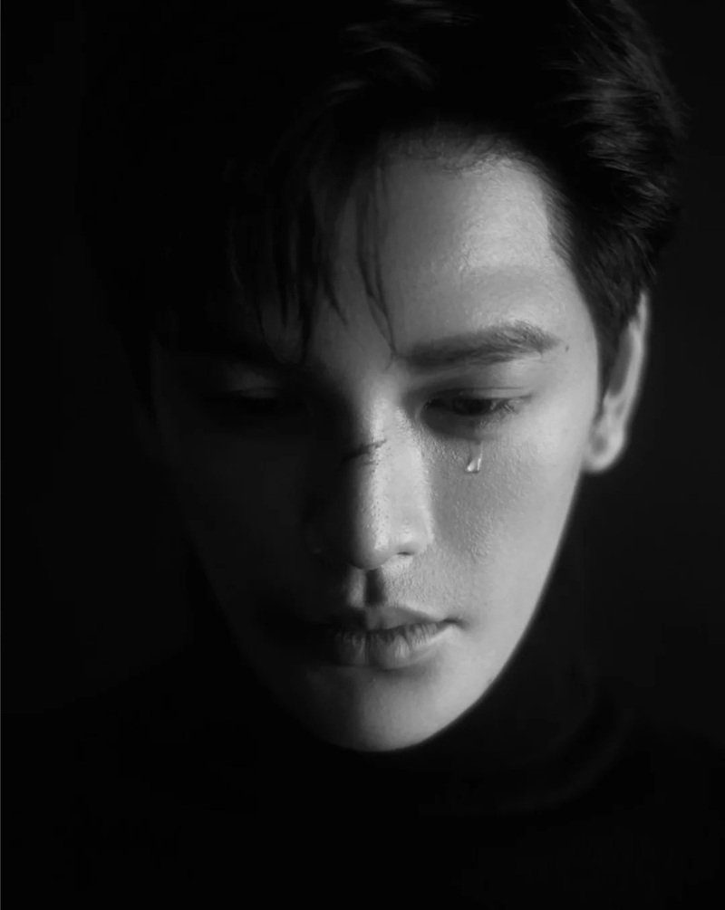 ảnh trai đẹp khóc 10