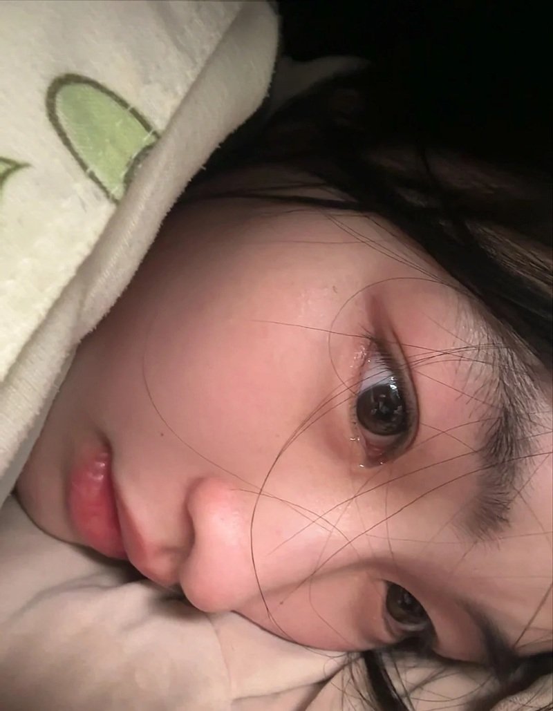 hình ảnh cô gái buồn 18