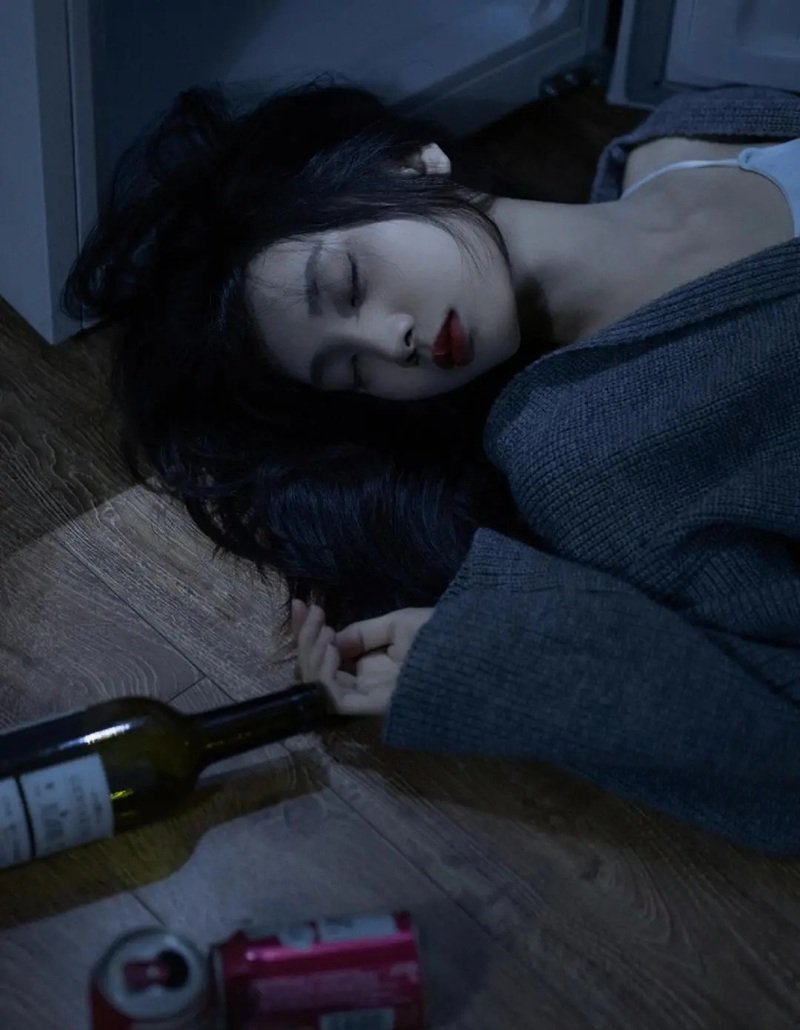 hình ảnh cô gái buồn 33