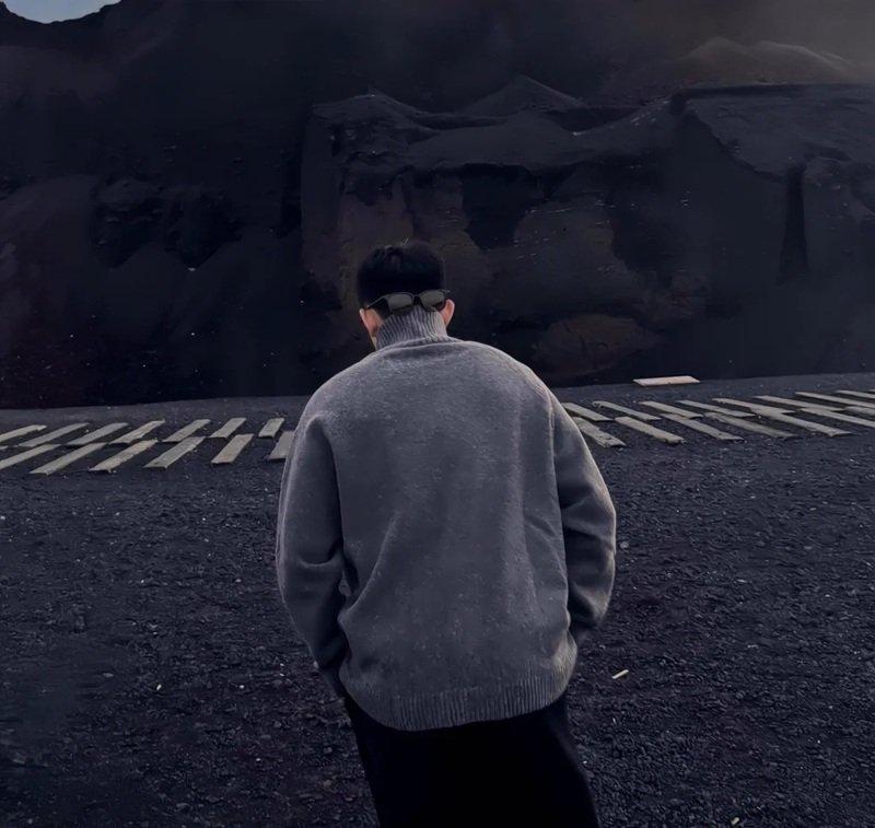 hình ảnh con trai buồn cô đơn 1