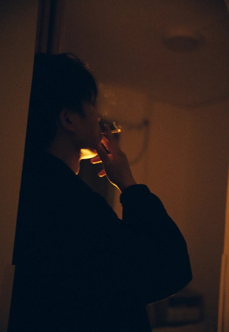 hình ảnh con trai buồn cô đơn 16