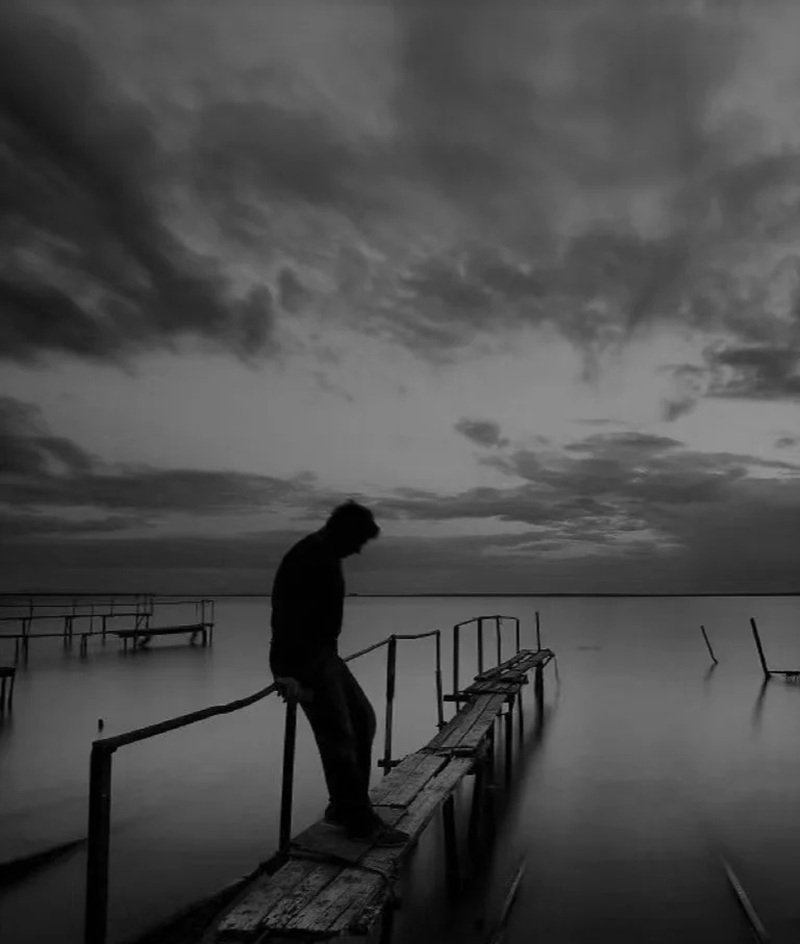 hình ảnh con trai buồn cô đơn 3