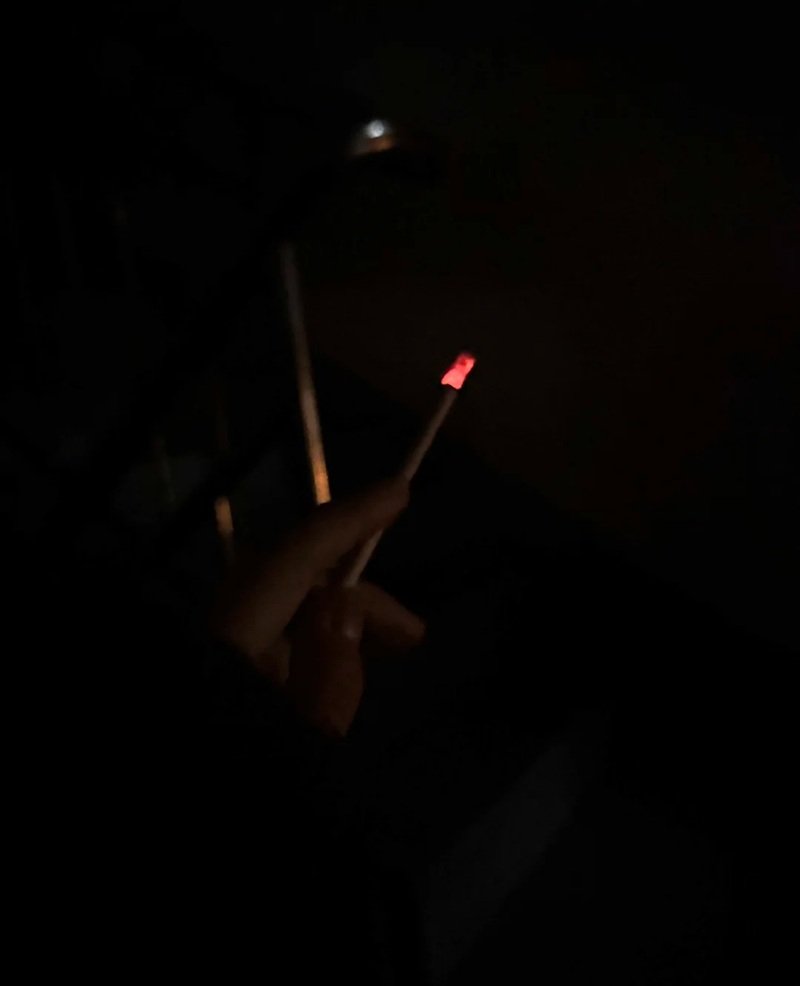 hình ảnh đen buồn 7