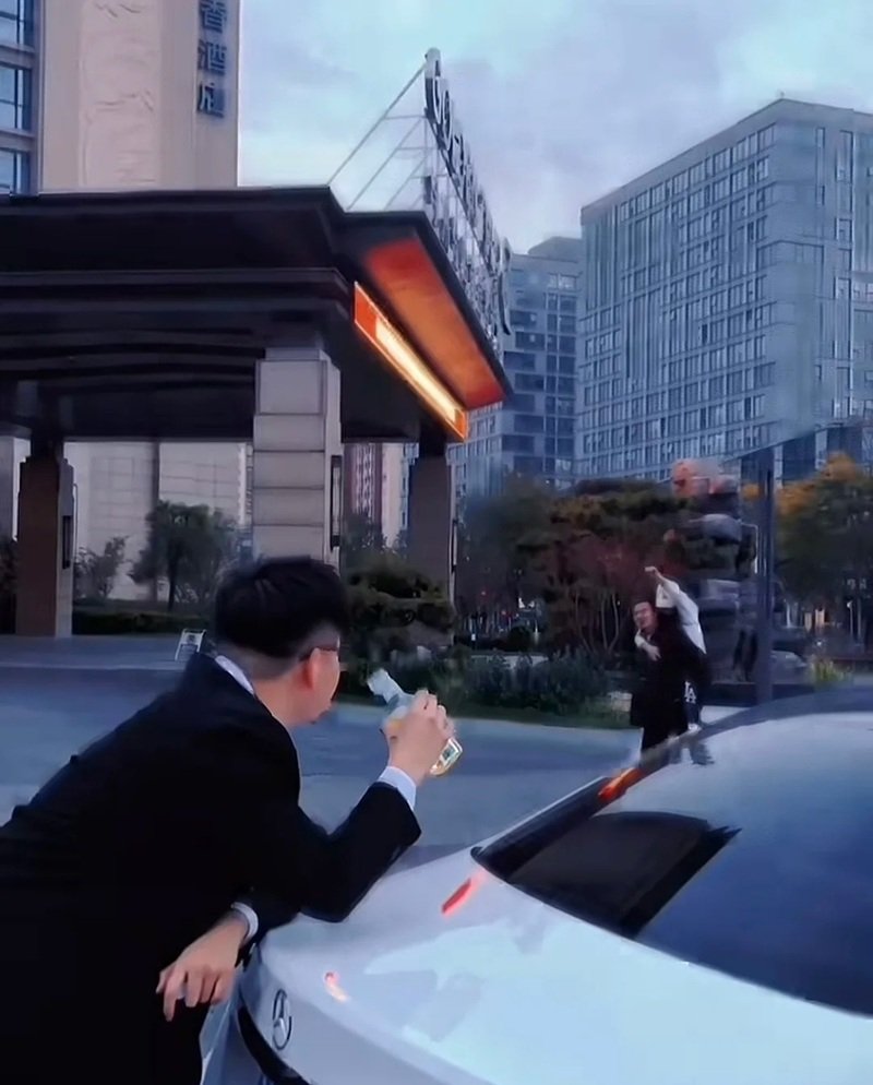 Những Hình Ảnh Chia Tay Buồn Nhất 3