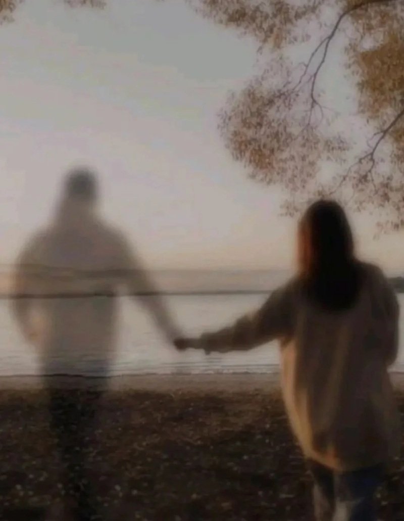 Những Hình Ảnh Chia Tay Buồn Nhất 38