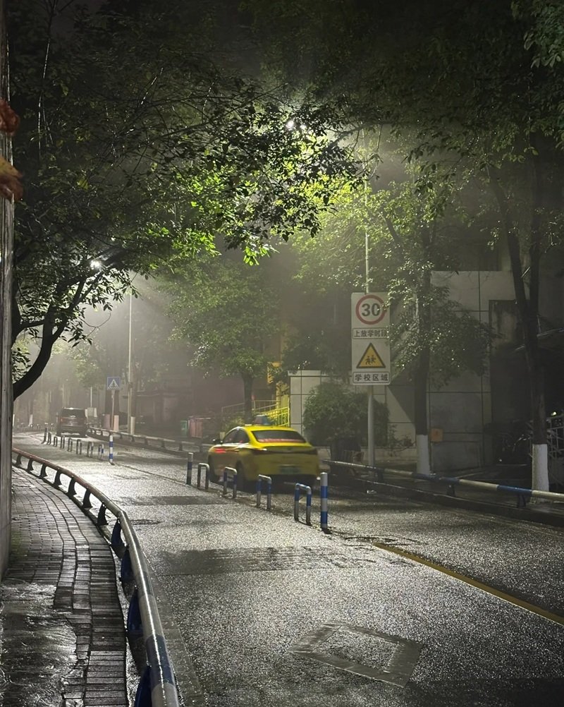 hình ảnh mưa buồn trên phố 39