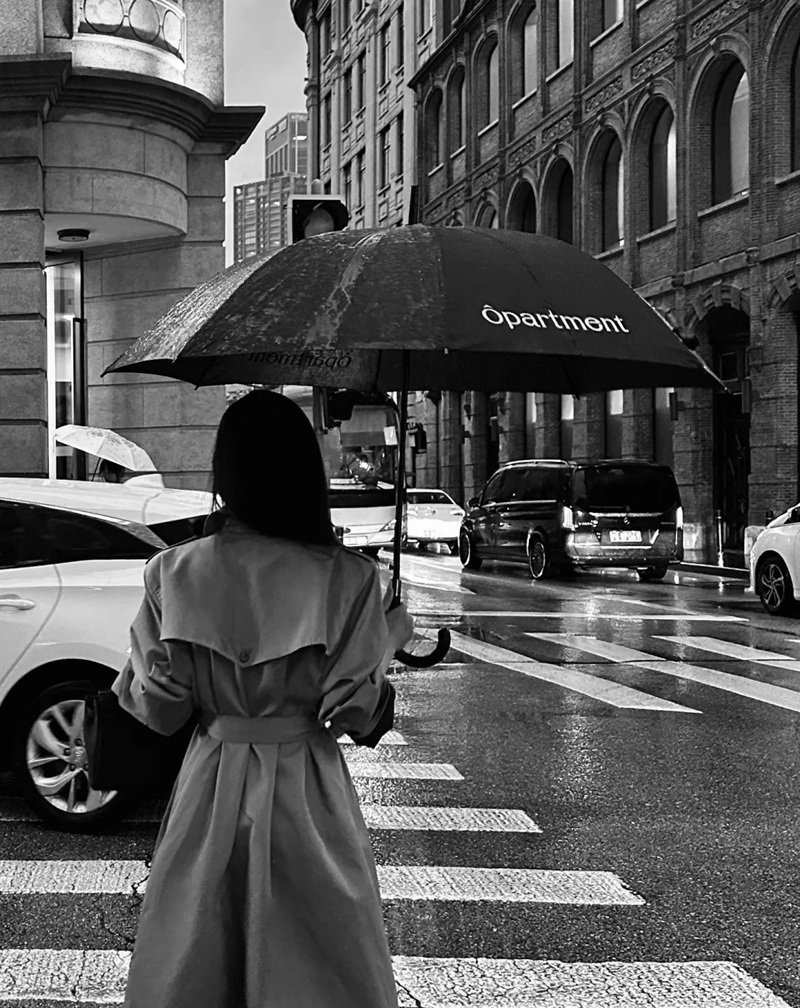 hình ảnh mưa buồn trên phố 40