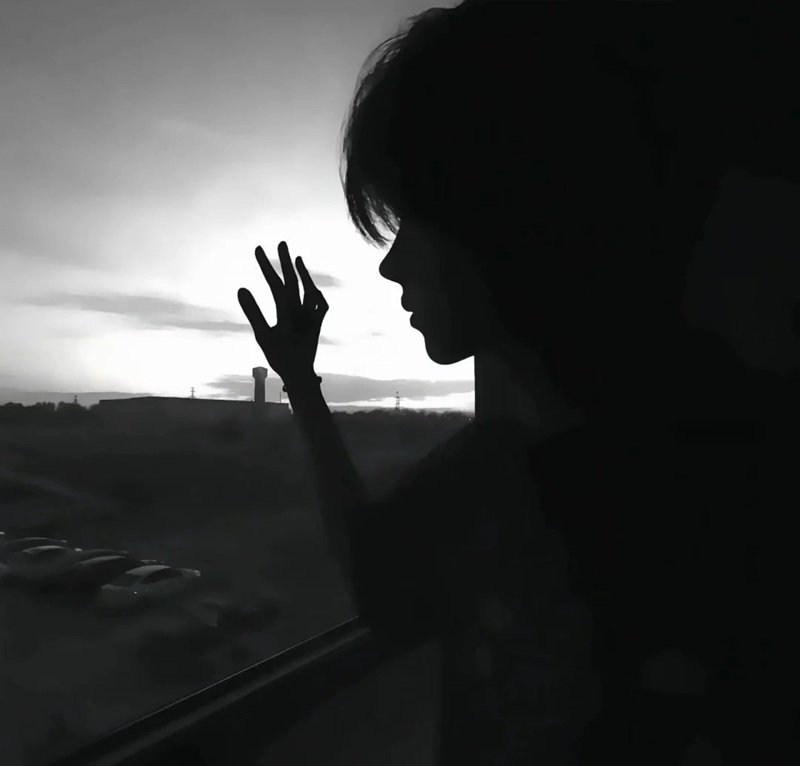 tải ảnh đen buồn 6