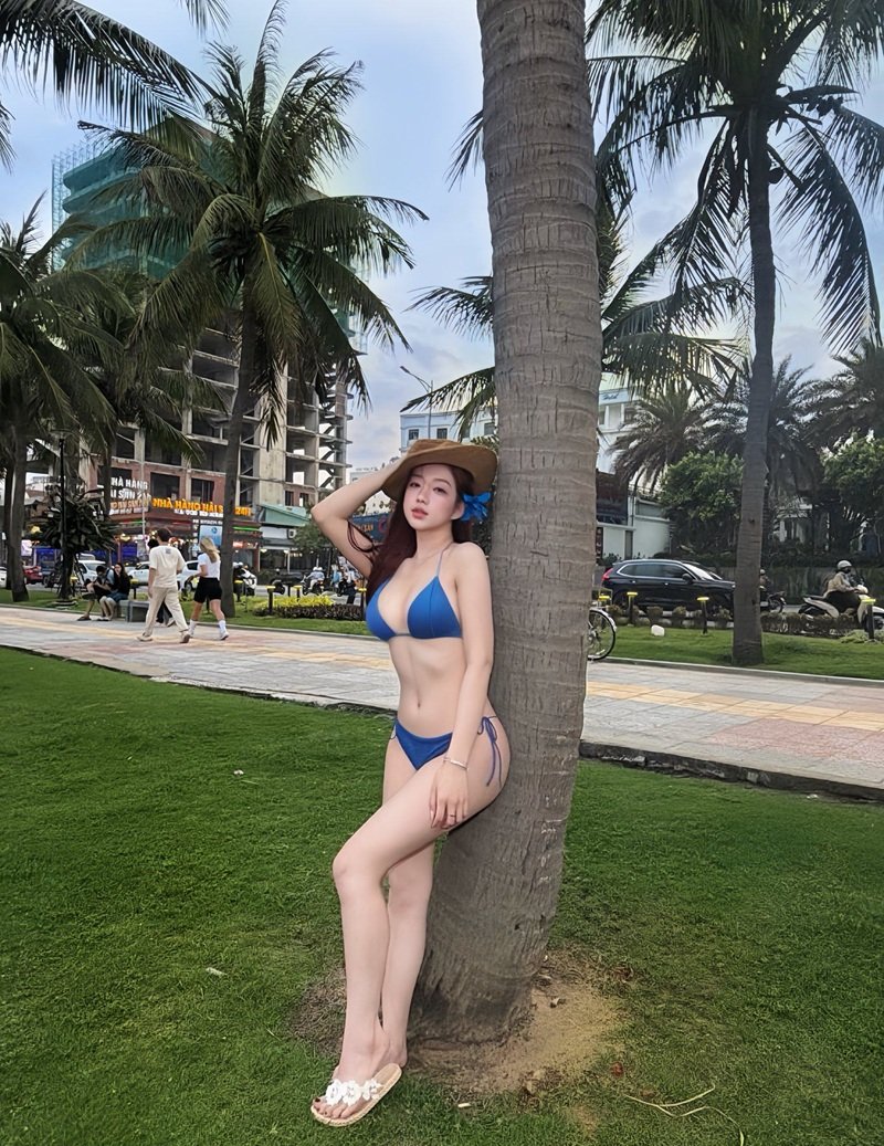 sexy bikini girls​ 11