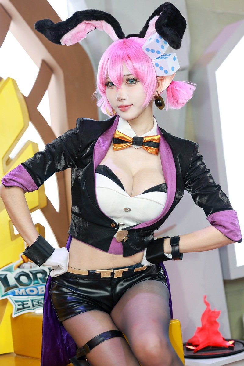 sexy cosplay 36