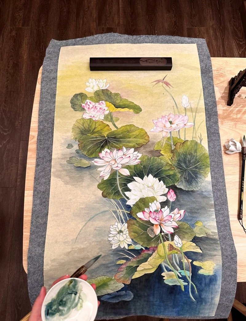 Tranh vẽ hoa sen mang phong cách nghệ thuật Á Đông