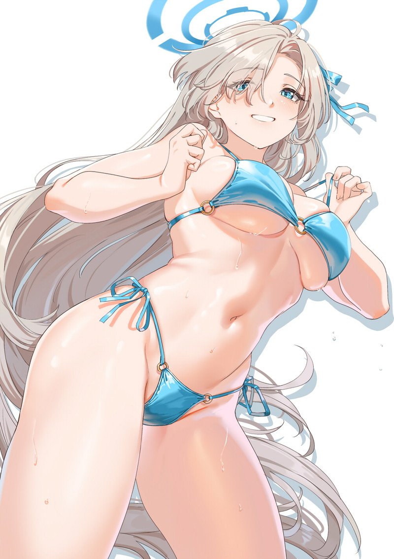 Nhân vật anime mặc bikini bên bãi biển.