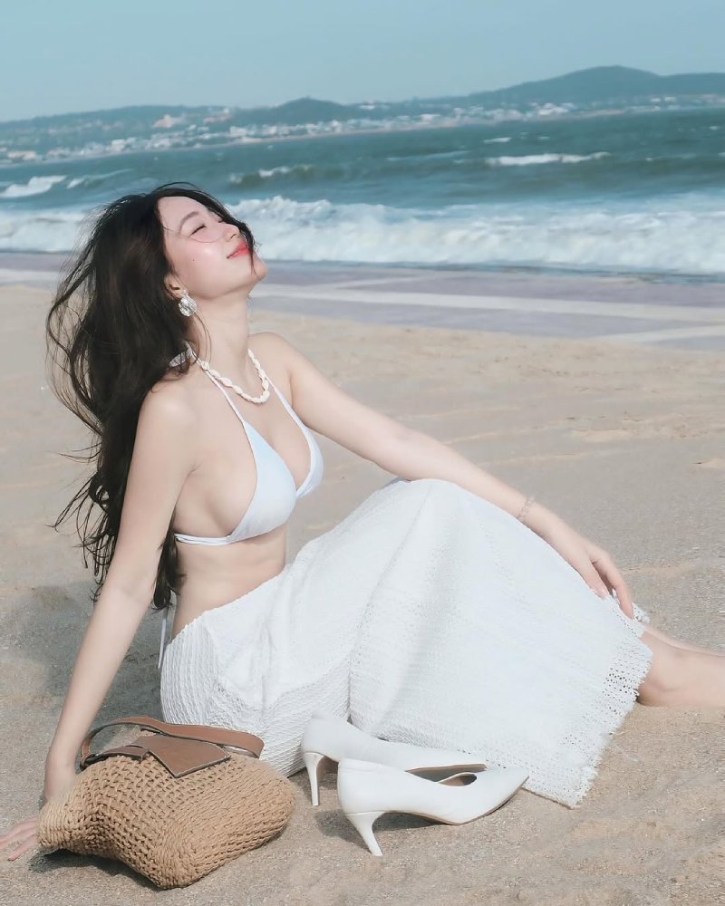 bikini trong suốt 9