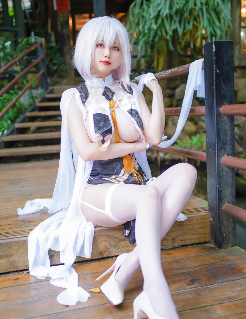 gái xinh cosplay bổ mắt 3