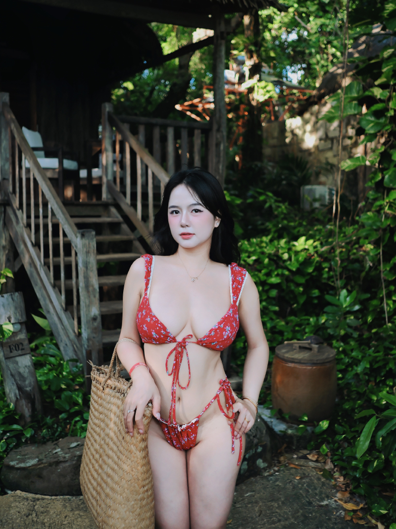 Hình ảnh gái xinh không che đầy thần thái