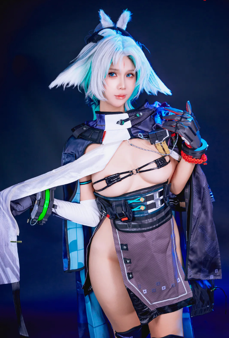 nude cosplay 2